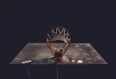 米乐在线登录入口-穆古鲁扎铁壁防守铸就RNG冠军荣耀，新星闪耀引全网热议
